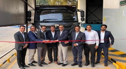 Blue Energy Motors, HPCL Operationalise Bhiwandi’s First Battery-Swap Station for Electric Heavy-Duty Trucks