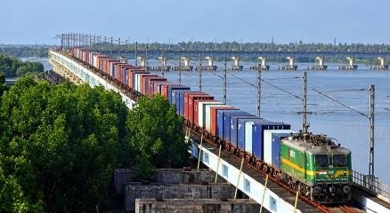 Vallarpadam Rail Cargo Gains Momentum as BPCL Loads Four Rakes of Bitumen