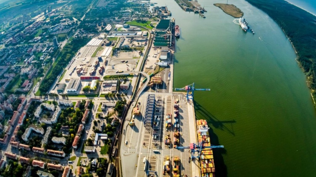 Klaipėda Port embarks on green hydrogen production and refuelling ...